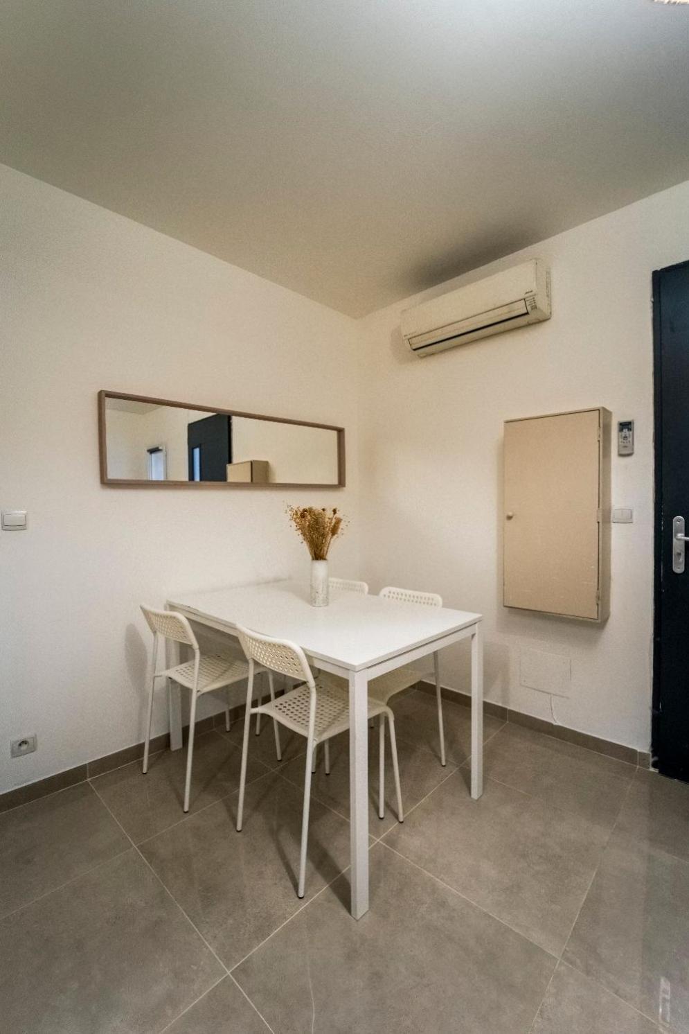 Appartement Des Carmes Nîmes Exterior foto